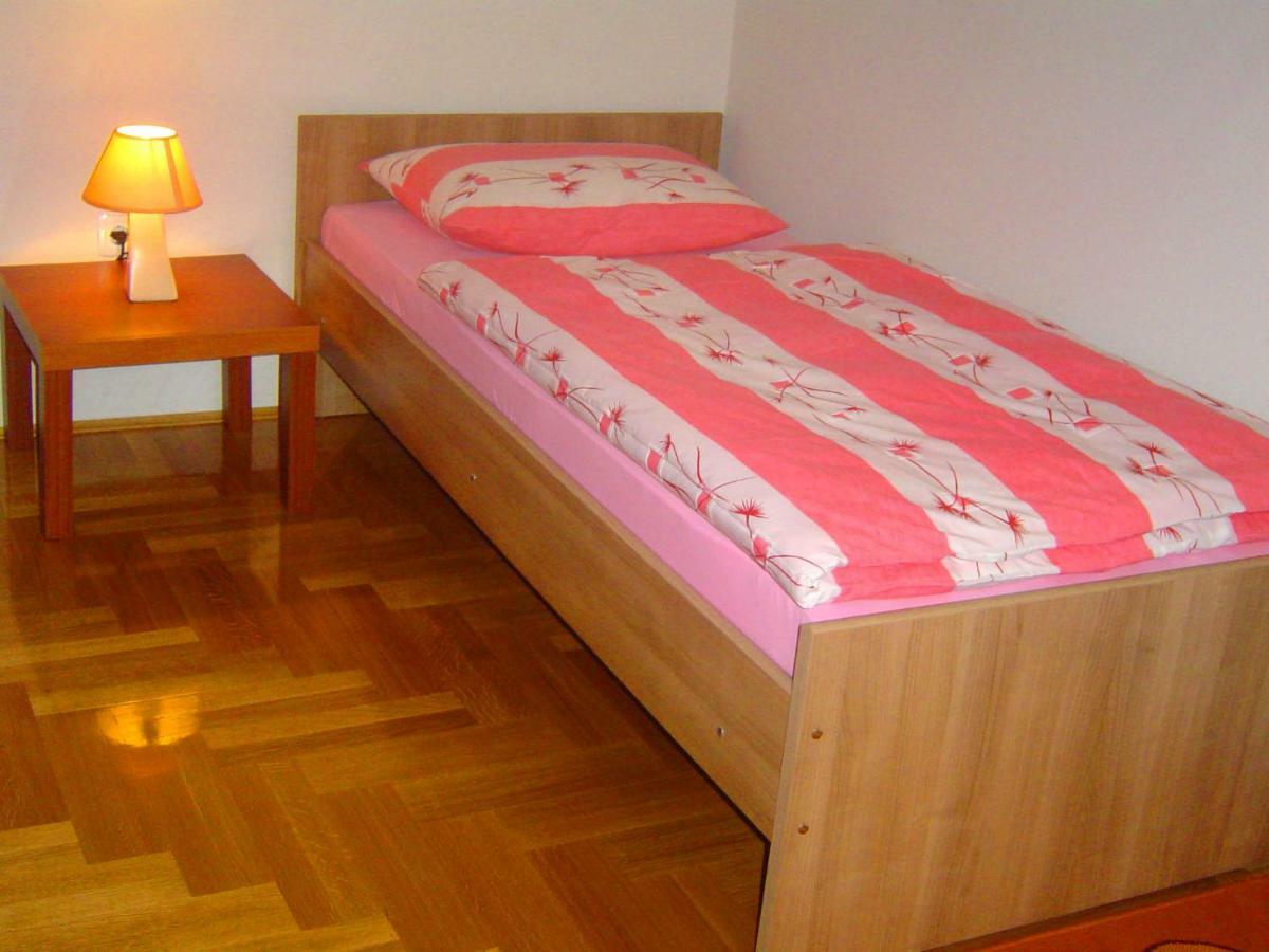 Apartmani Almica Zagabria Esterno foto