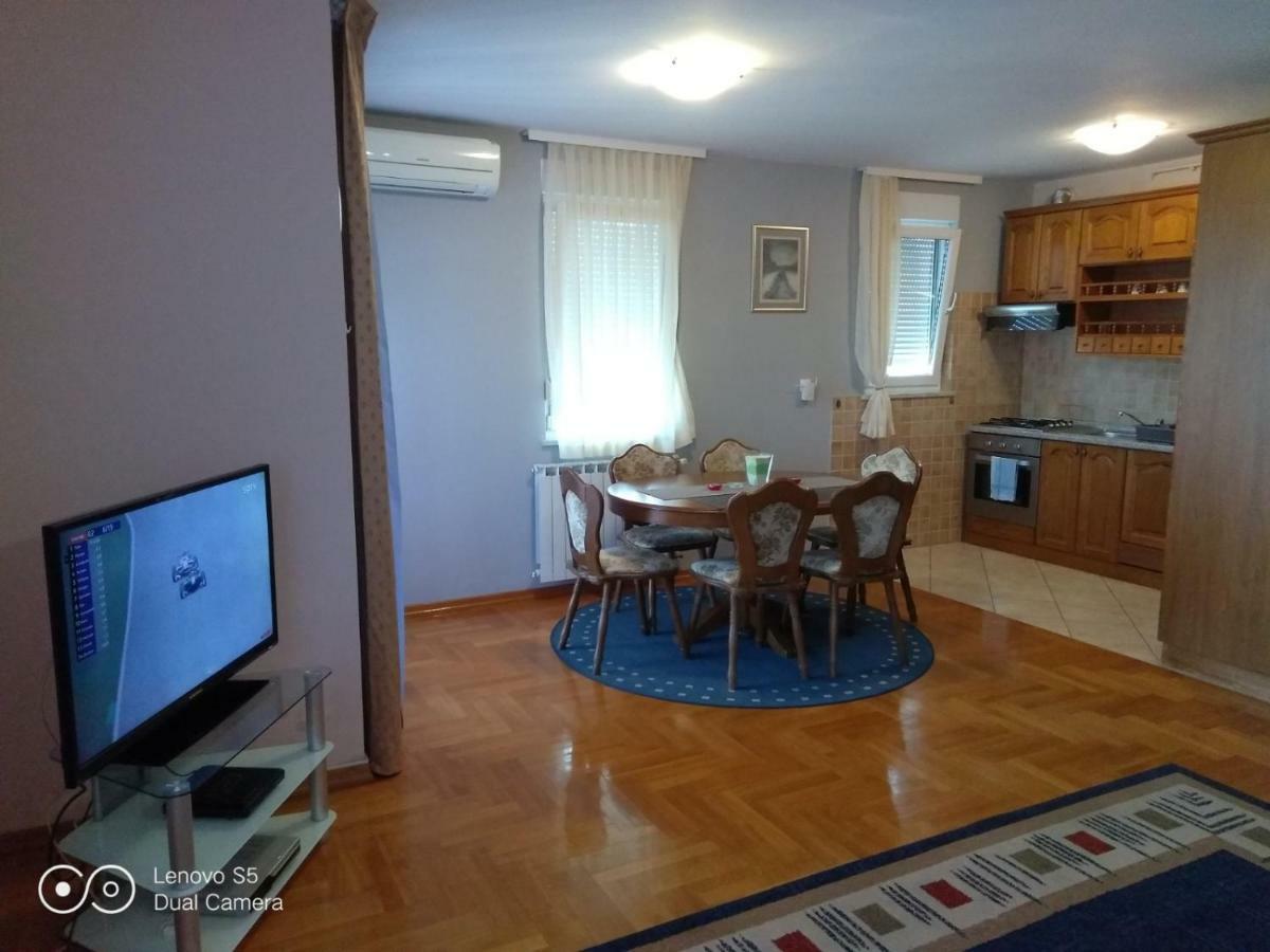 Apartmani Almica Zagabria Esterno foto