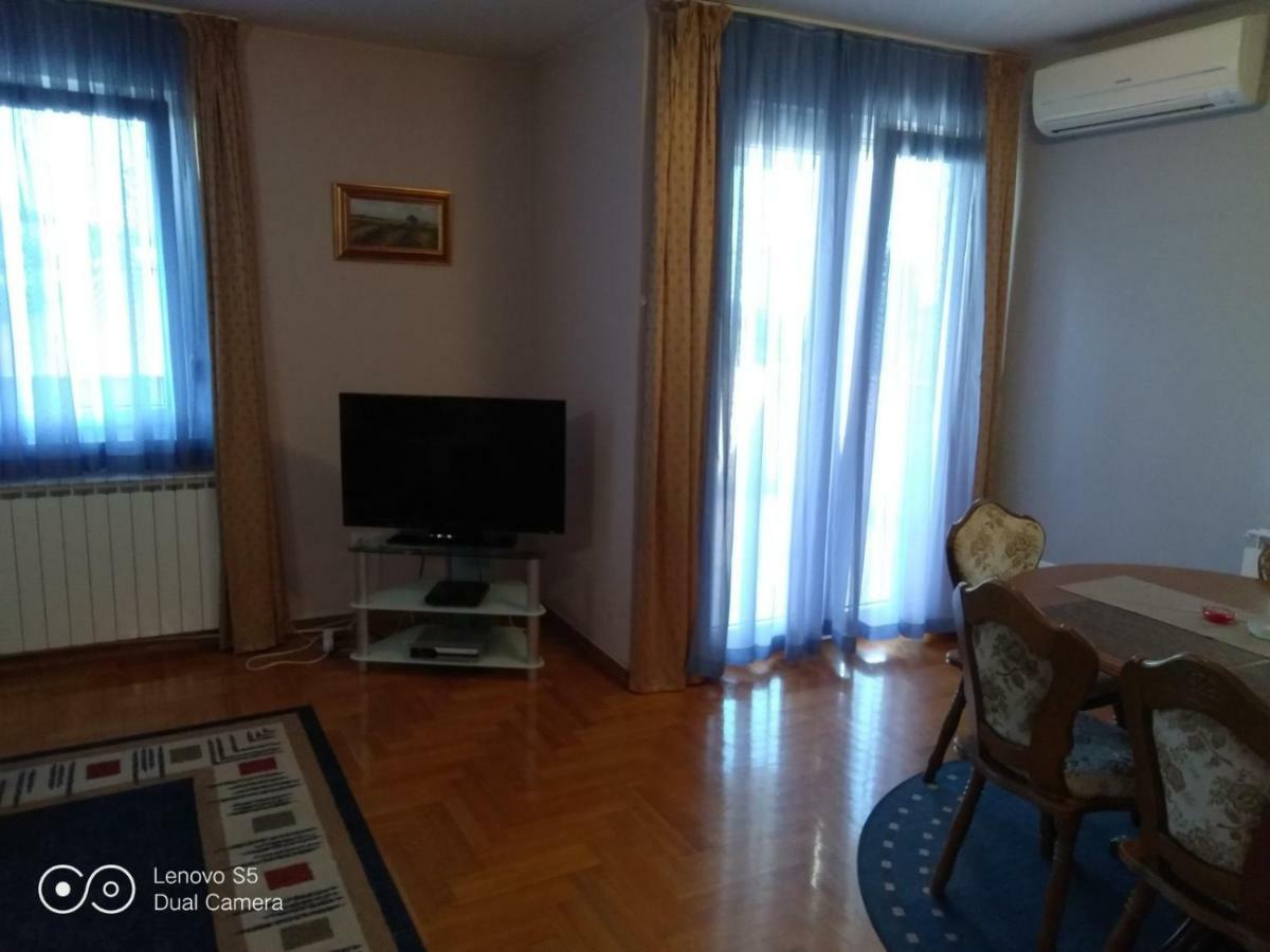Apartmani Almica Zagabria Esterno foto